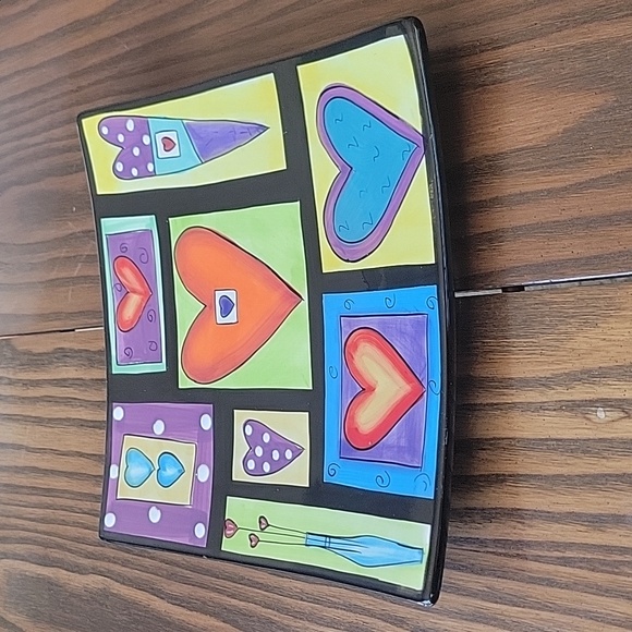 NAYLOR DESIGNS Hand Painted Hearts Valentine's Hanging Plate (9.75” x 9.75”) - Picture 2 of 10